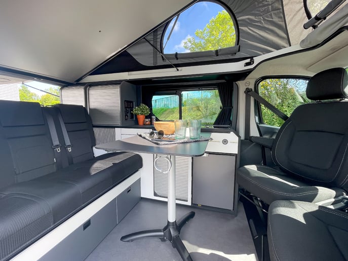 van-amenage-hanroad-interieur-grand-angle